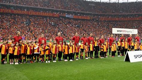 G­a­l­a­t­a­s­a­r­a­y­’­d­a­ ­3­ ­d­e­ğ­i­ş­i­k­l­i­k­ ­-­ ­S­o­n­ ­D­a­k­i­k­a­ ­H­a­b­e­r­l­e­r­